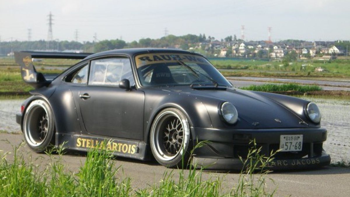 Akira Nakai's RWB Porsche Stella Artois