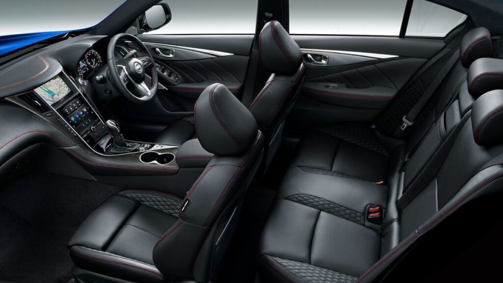 Black Leather Interior on Nissan Skyline 400R Limited