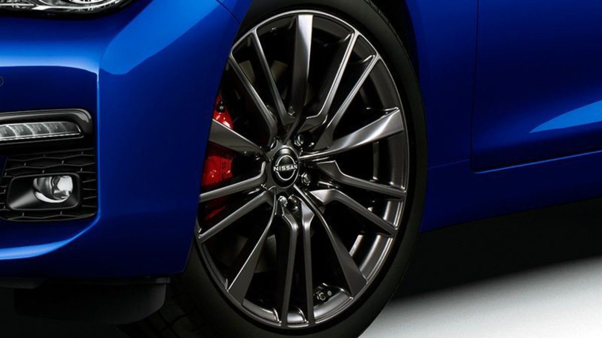 Wheels On Nissan Skyline 400R Limited