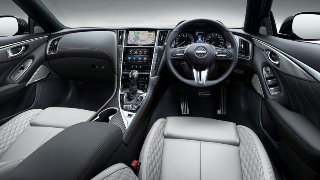 White Interior on Nissan Skyline 400R Limited