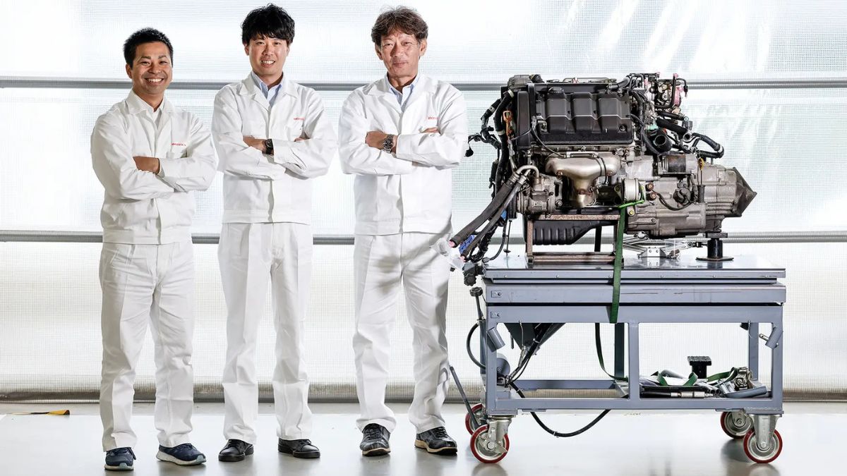 Master Mechanic and Engineers For Honda Heritage Works Program