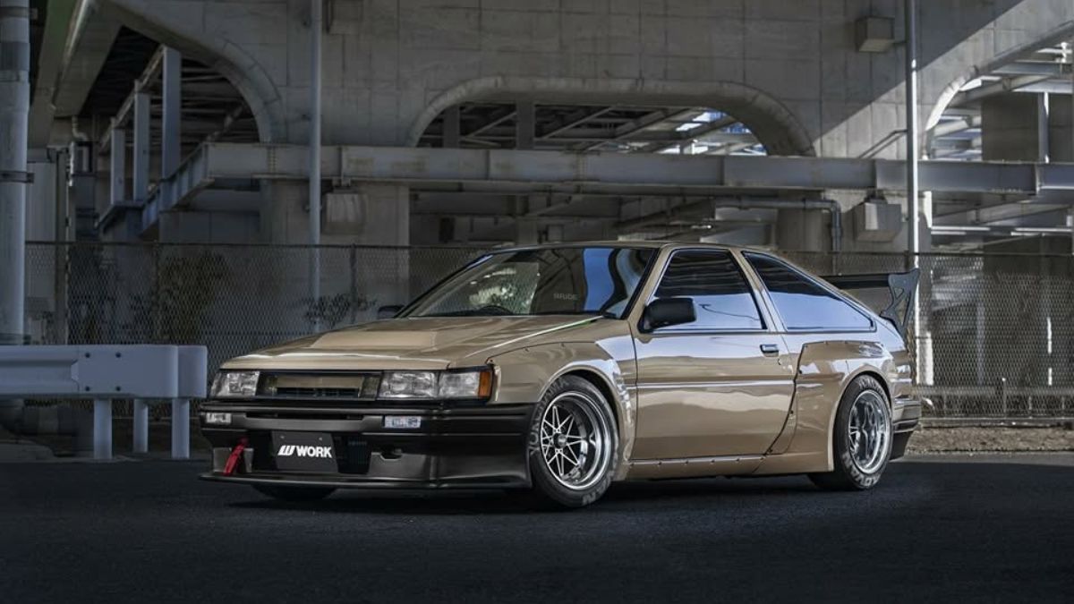 Toyota AE86 With Work Equip 03 Wheels