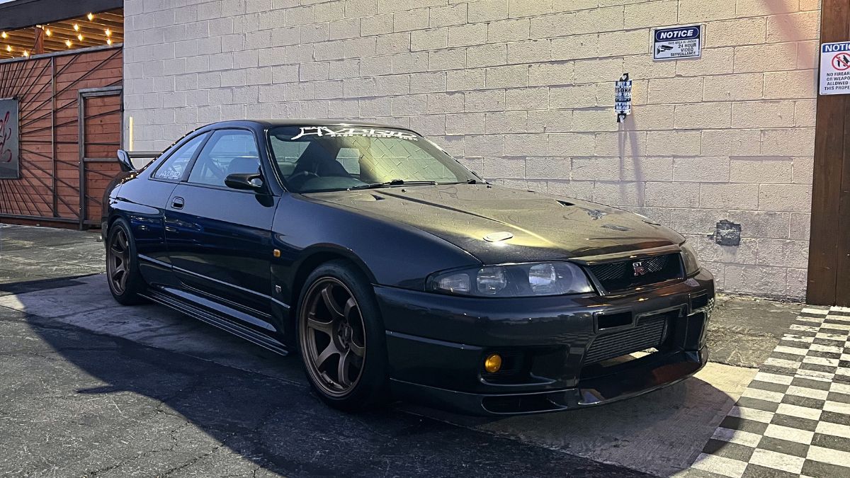 Black R33 GT-R